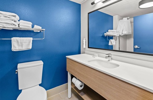Sumter Hotel | Spark by Hilton Sumter