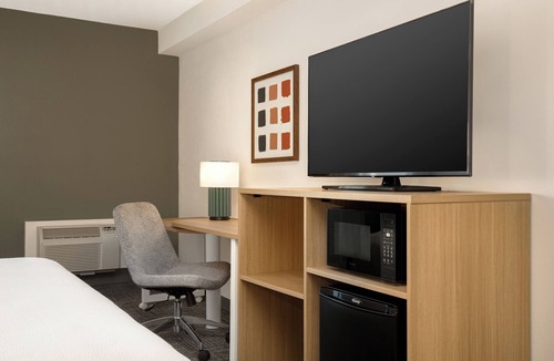 Northeast Mississauga Hotel | Spark by Hilton Toronto Airport