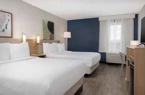 Gateway Hotel | Spark by Hilton Toronto Mississauga