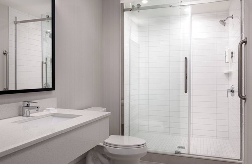 Gateway Hotel | Spark by Hilton Toronto Mississauga