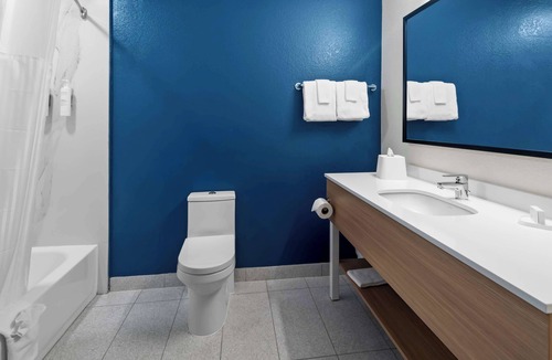 Wichita Falls Hotel | Spark by Hilton Wichita Falls