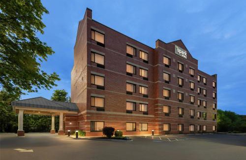 Woburn Hotel | Spark by Hilton Woburn Boston