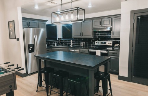 Lubbock House | Spark Getaways: The Distinguished Buffalo