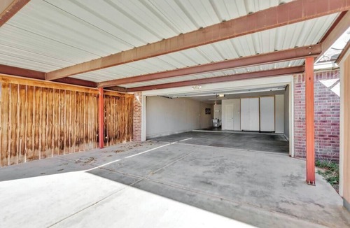 Lubbock House | Spark Getaways: The Kiyo