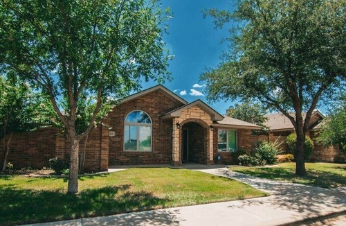 Lubbock House | Spark Getaways: The Mulligan Spa and Golf