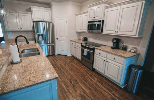 Lubbock House | Spark Getaways: The Ricardo
