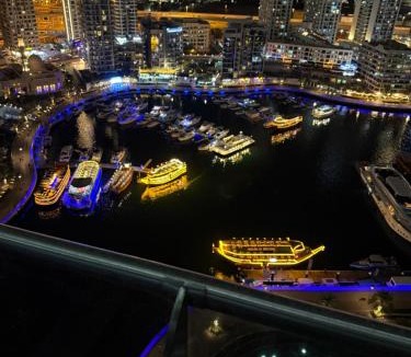 Jumeirah Beach Residence Apartment | Sparkle Towers by Swarovski - Dubai Marina - High Floor - Beach Resort Sunset view