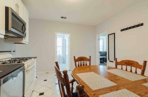 North Ironbound Apartment | Sparkling 3bdr Newark/Ironbound mins to EWR, walk to PATH