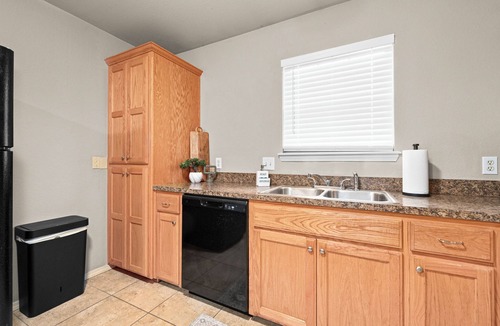 Fort Smith Apartment | Sparkling Fort Smith Duplex, A+ Location