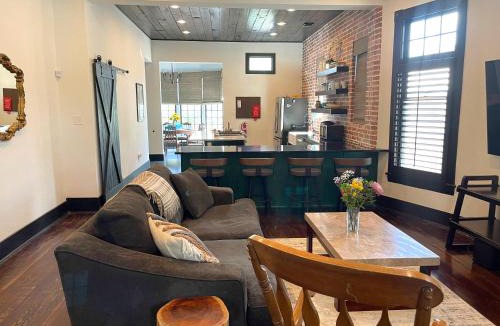 Midtown House | Sparkling pool home 6-BR Oasis Near Downtown