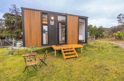 Windeyer House | Sparkling Tiny House by Tiny Away