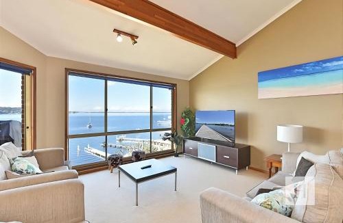 Rathmines House | Sparkling Waters