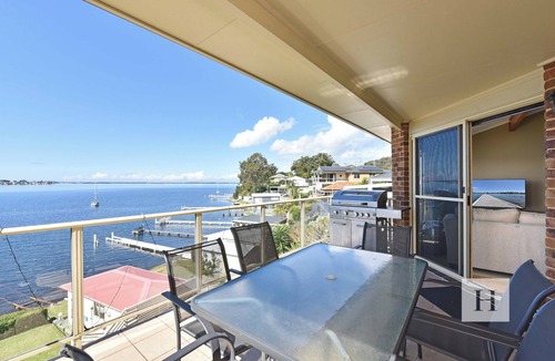 Rathmines House | Sparkling Waters - Jetty & Games Room!