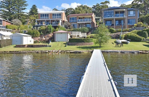 Rathmines House | Sparkling Waters - Jetty & Games Room!