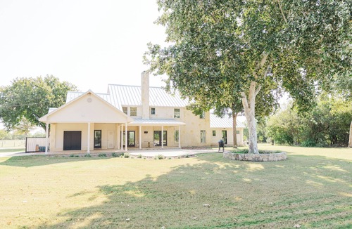 Hondo House | Sparrow Field Estate in Hondo, TX