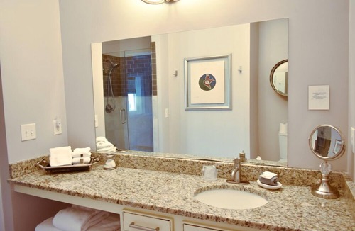 Monroe Hotel | Sparrow Grove Manor