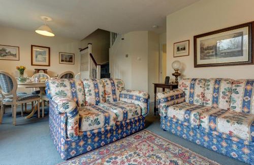 Cuddesdon House | Sparrows Nest