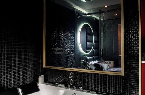 Vitry-sur-Seine Apartment | spartan room apartment paris