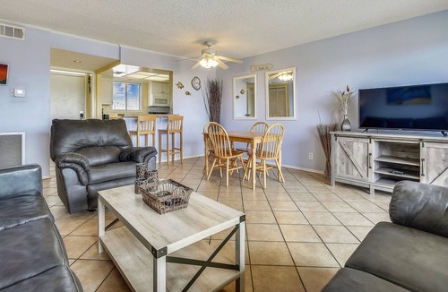 Holiday Isle Condo | SPC 2079- 2nd Floor 2 BR on the Golf Course - sleeps 6 by RedAwning