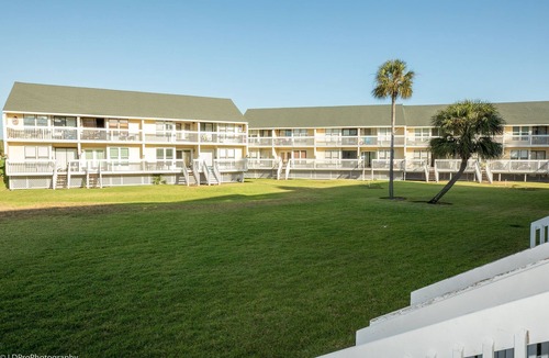 Holiday Isle Condo | SPC8121 - Studio with Murphy Bed - sleeps 4 by RedAwning