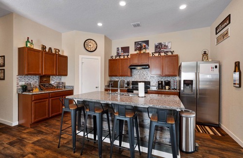 Southside House | Speakeasy - A Birdy Vacation Rental
