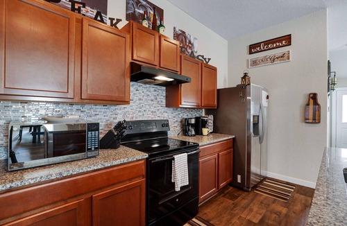 Southside House | Speakeasy - A Birdy Vacation Rental