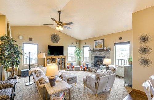 North Spearfish House | Spearfish Retreat with Fireplace and Mountain Views!