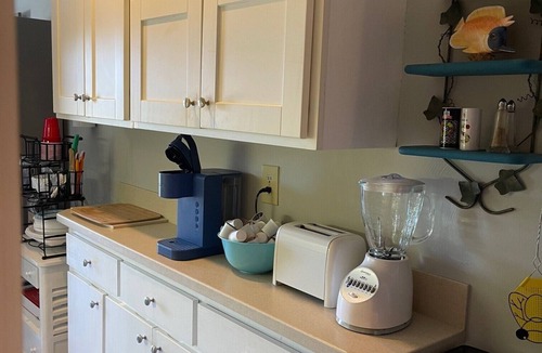 North Shore Condo | SPECIAL! - 2 NIGHTS . JUNE 12-14 BRING SWEETHEART . .ENJOY SUNSETS!