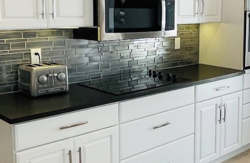 Westhampton Beach House | SPECIAL book now for 10% off! WHB Village 3 Brm Heated Pool, Hot Tub, Sleeps 8