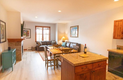 Peak 9 Condo | Special Luxury Resort Pool Hot Tubs Walk to it all
