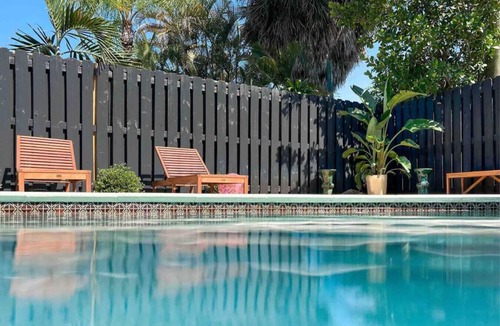 Coral Heights House | Special Offer | Heat Pool | Games | NFL | Beach