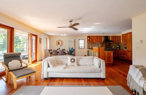 Kew House | Special offer * Panaromic Tree view Melbourne city