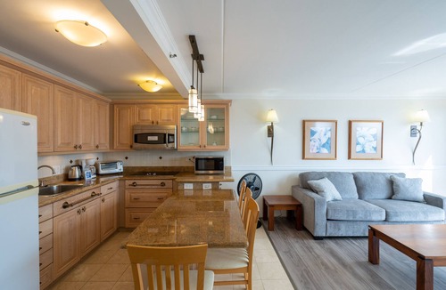 Waikiki Condo | Special Rate.Charming 1BD With Ko'olau Mountain Range View!