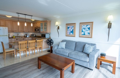 Waikiki Condo | Special Rate.Charming 1BD With Ko'olau Mountain Range View!