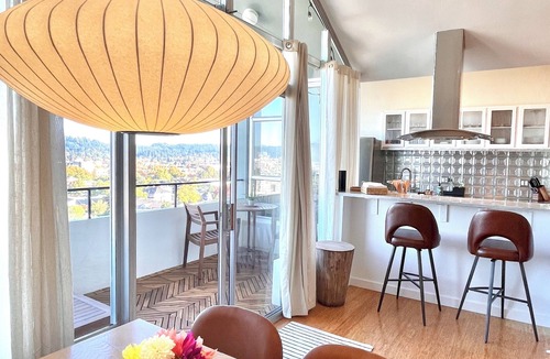West Eugene Condo | Special Sunrise Luxury Penthouse