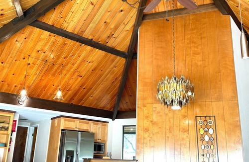 Auburn House | Specials-Breathtaking Views-Relaxation-Hot Tub- River-One of a kind