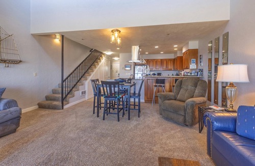 Newport Condo | "Specials" Oceanfront Views, 2 Kings Bed, Lg Spa Tub, Romantic Nye Beach Getaway