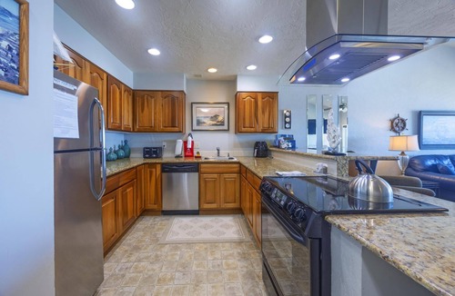 Newport Condo | "Specials" Oceanfront Views, 2 Kings Bed, Lg Spa Tub, Romantic Nye Beach Getaway