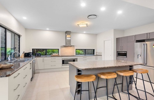 Hawks Nest House | Speckled Nest, TOP NOTCH