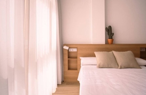 El Puig de Santa Maria Apartment | Spectacular renovated studio facing the sea