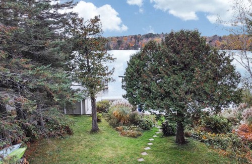 Prevost Cottage | Spectacular Lakefront! Bord du lac spectaculaire!