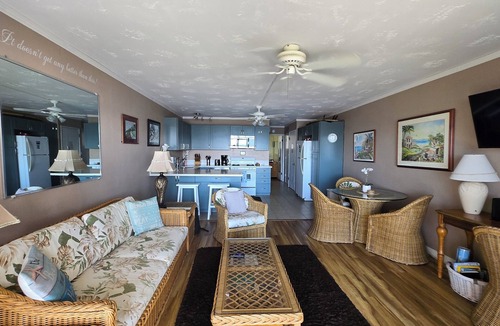 Ualapue Condo | Spectacular, 180 Degree, Oceanfront View! Wavecrest Resort. Private Internet!