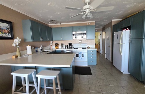 Ualapue Condo | Spectacular, 180 Degree, Oceanfront View! Wavecrest Resort. Private Internet!