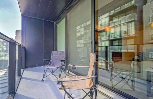 Wellington Place Condo | Spectacular 1BR Condo in Hot King West