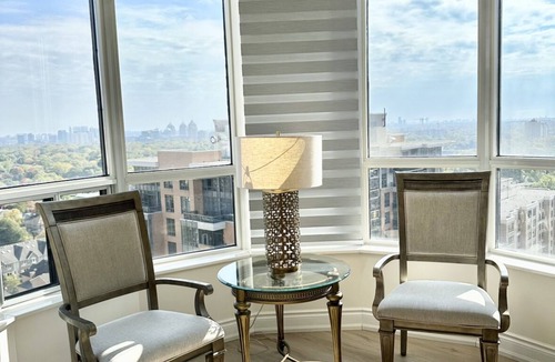 Willowdale Apartment | Spectacular 2 Bedroom+Den and 2Bathroom/Free Parking/North York