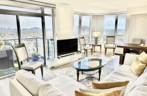 Willowdale Apartment | Spectacular 2 Bedroom+Den and 2Bathroom/Free Parking/North York