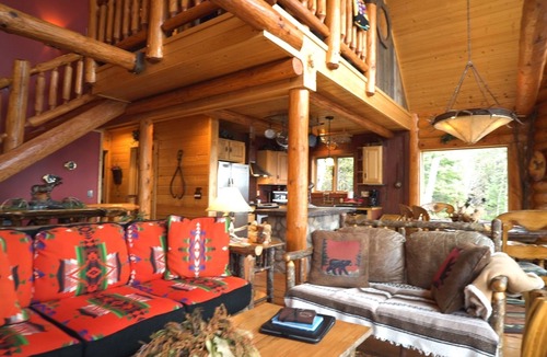 Two Harbors House | Spectacular 2600 Sq Ft Log Home on the Shores of Majestic Lake Superior
