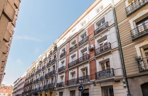 Chueca Apartment | Spectacular 3-Bed Apartment in Central Madrid