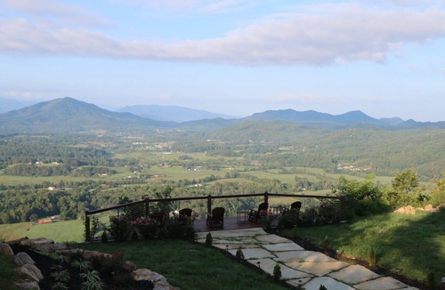 Sevierville Cabin | Spectacular 360° Valley Views! 10min to Pigeon Forge, HotTub/PoolTable