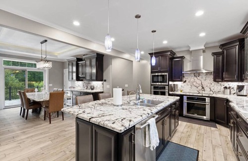 Spencerport House | Spectacular 4 Acre Estate!